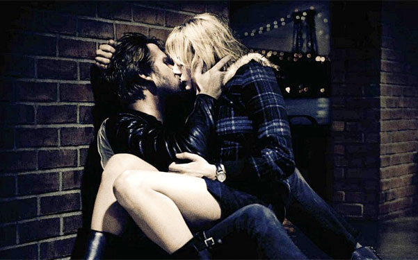 Review Blue Valentine Like Slowly Digging Through Your Flesh to Get Out a